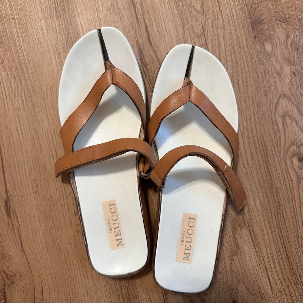 Sesto Meucci Tan and White Leather Sandals Size 8